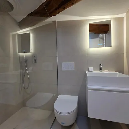 Nyaraló Penthouse In The Heart Of Town Salò